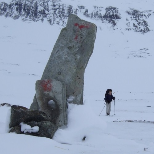 DNT stones marking hiking trails